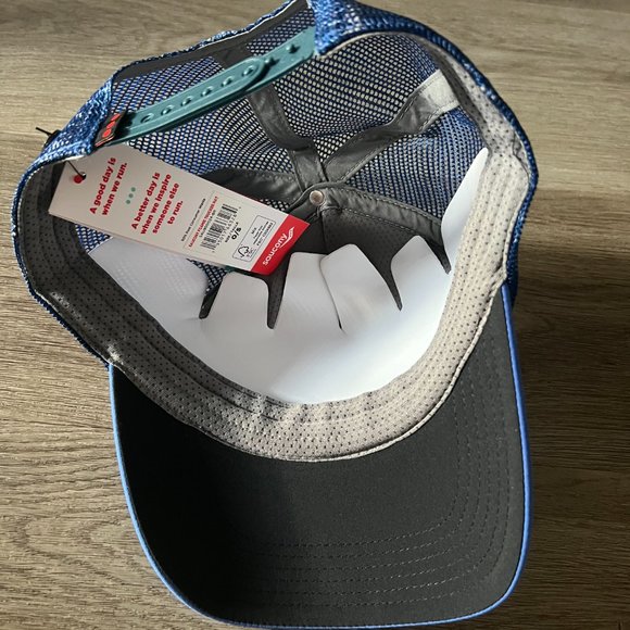 Saucony Hat - Picture 5 of 5